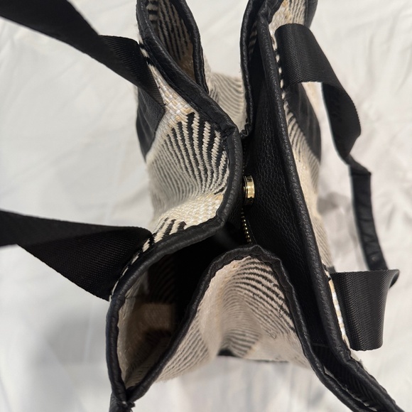 Bag/ Tote - Picture 3 of 3